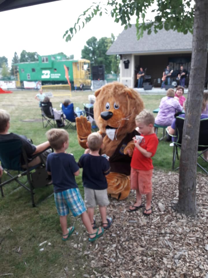 Central Park with Lions mascot 2018